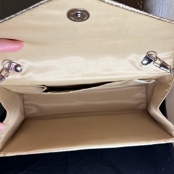 Event Clutch 💛⚜️ - Picture 4 of 5